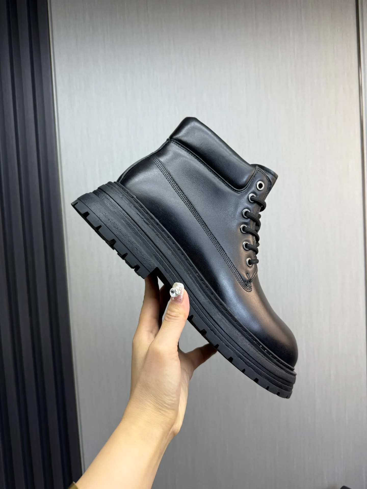 Factory price 680💰 [UGG] Men's hot winter warm boots🐑Simple and fashionable design, cowhide➕comfortable and warm wool lining. Soft and comfortable to wear, good warmth retention, and excellent foot feel. Regular size 38-45